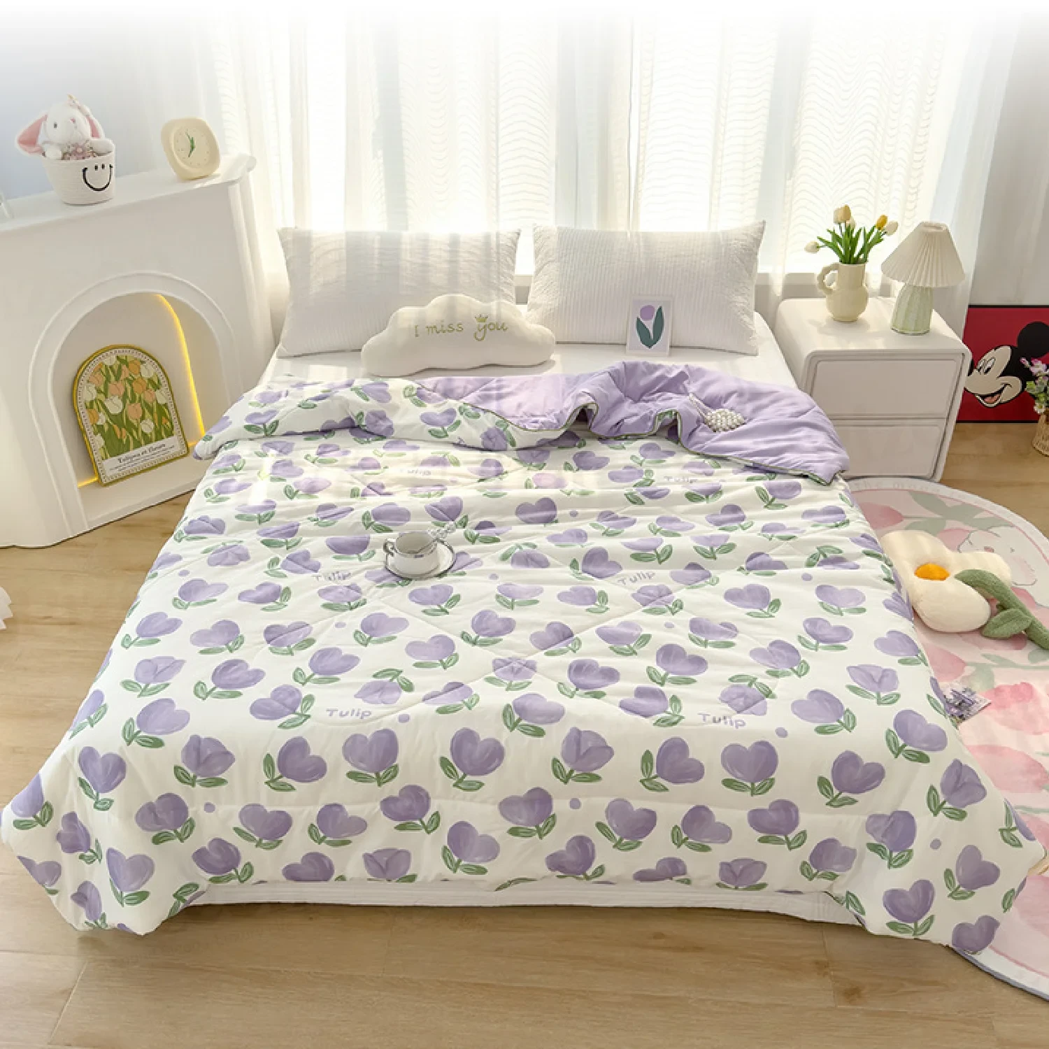 Imported Purple Tulip Floral Print All Over Print Summer Quilt.