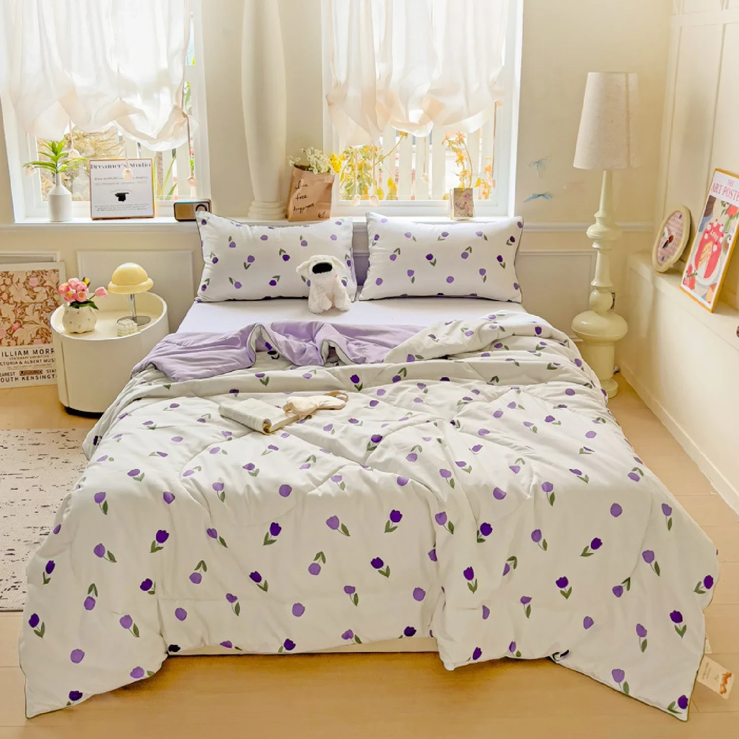 Imported Small Tulip Floral Print All Over Print Summer Quilt.