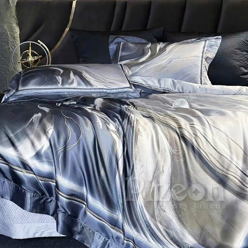 Luxury imported 4-piece high-class silk bedding set.